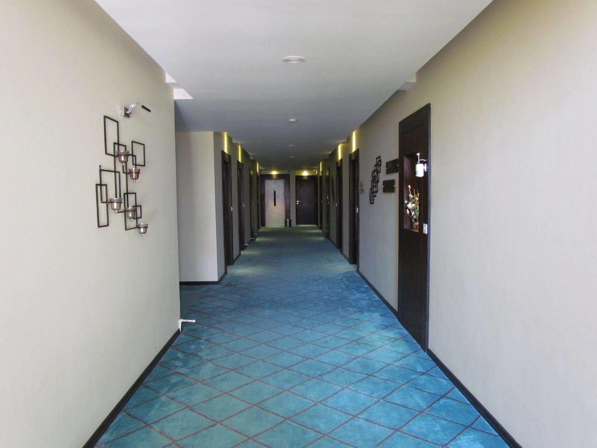 Hotel Pine Spring Wazir Bagh Srīnagar Exterior foto